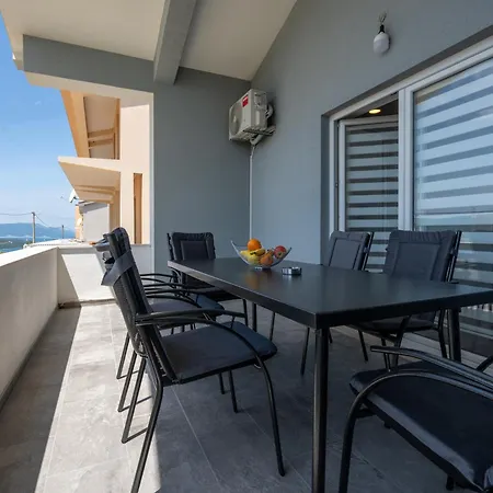 Daire S Bazenom Iva Neum